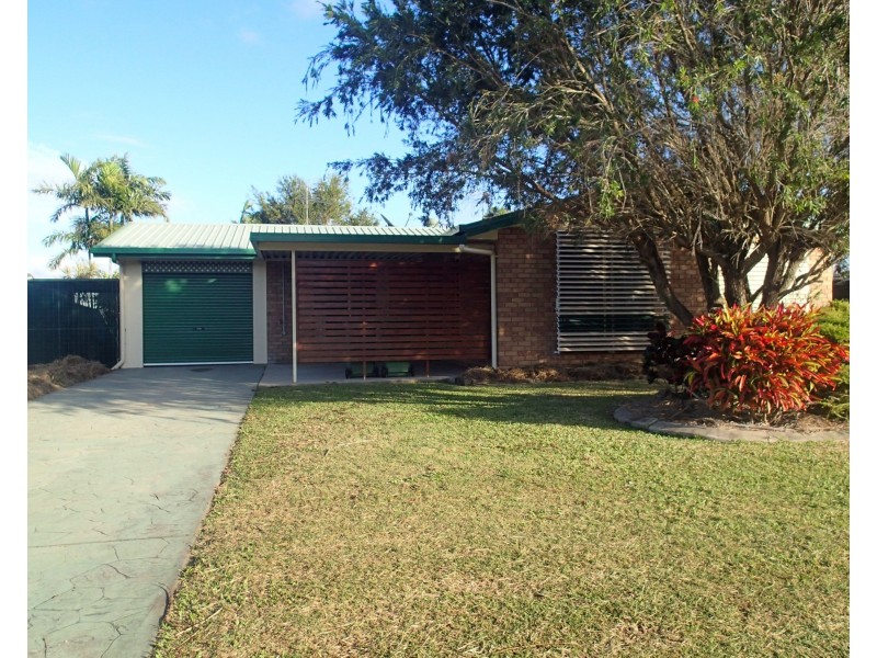 35 Cemetery Road, Sarina QLD 4737