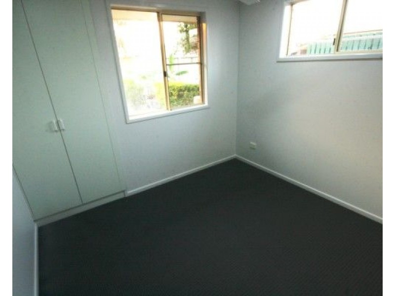 35 Cemetery Road, Sarina QLD 4737