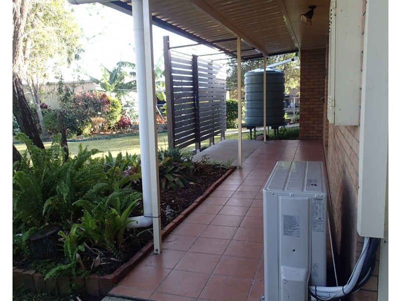 35 Cemetery Road, Sarina QLD 4737