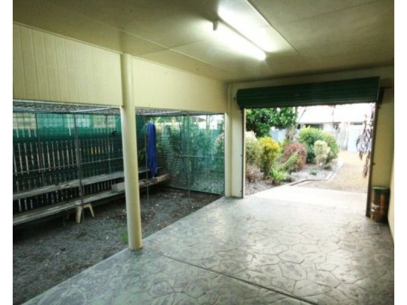 35 Cemetery Road, Sarina QLD 4737