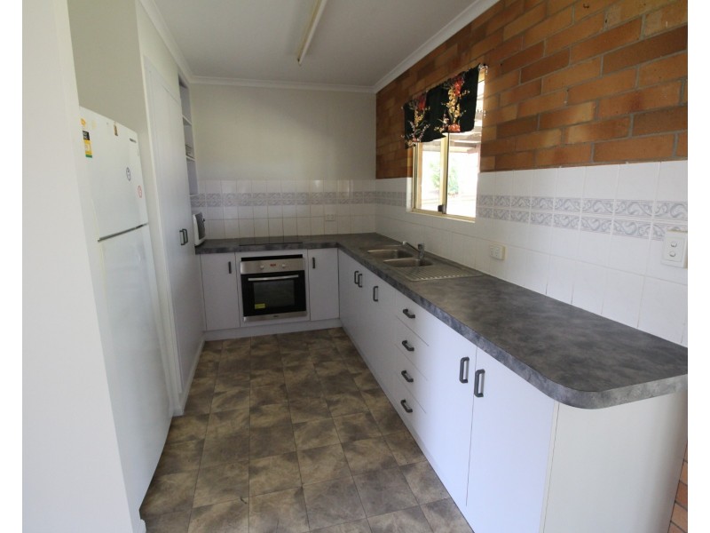 12 McKnight Road, Alligator Creek QLD 4740