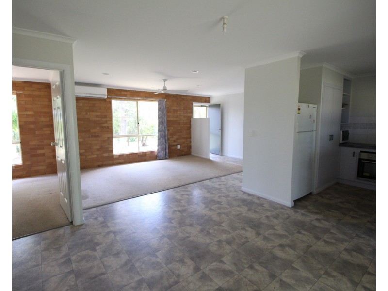 12 McKnight Road, Alligator Creek QLD 4740