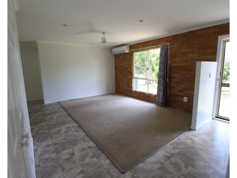 12 McKnight Road, Alligator Creek QLD 4740