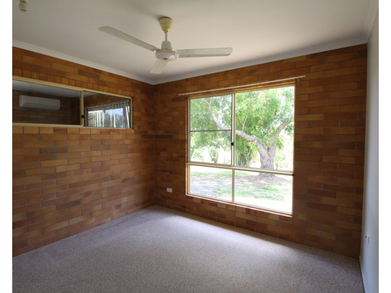 12 McKnight Road, Alligator Creek QLD 4740