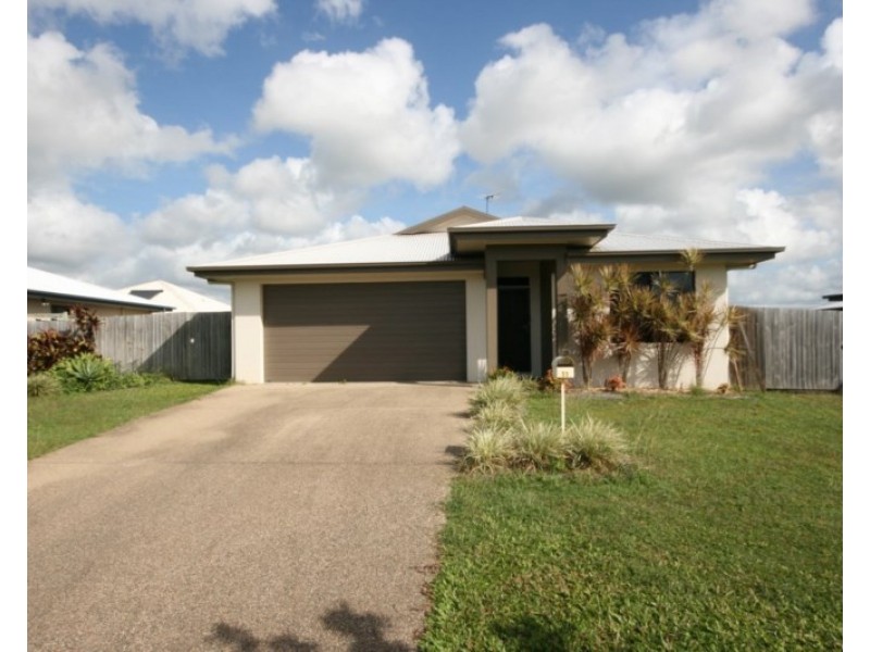 11 Millenuim Drive, Sarina QLD 4737