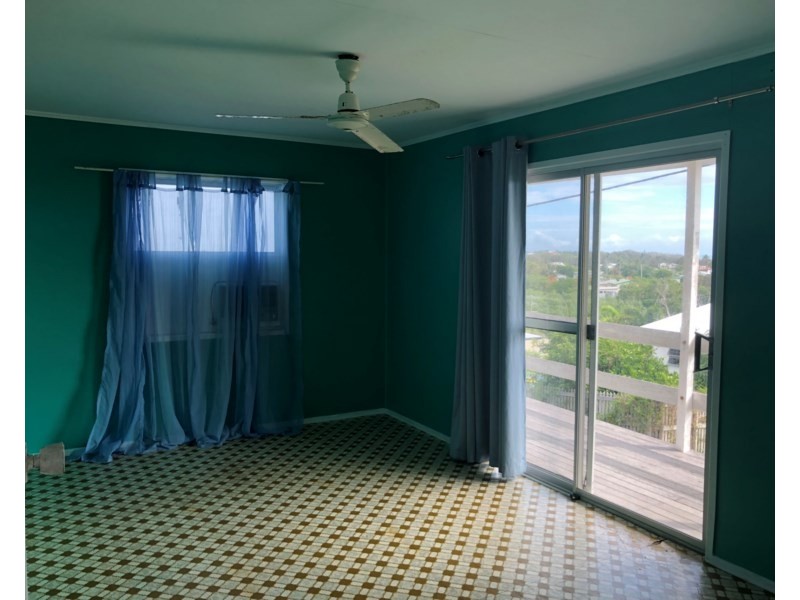 20 Pop Petersen, Sarina Beach QLD 4737