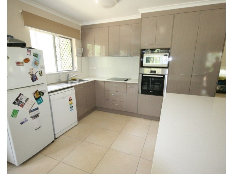 11 Theresa Court, Armstrong Beach QLD 4737