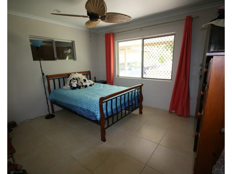 11 Theresa Court, Armstrong Beach QLD 4737