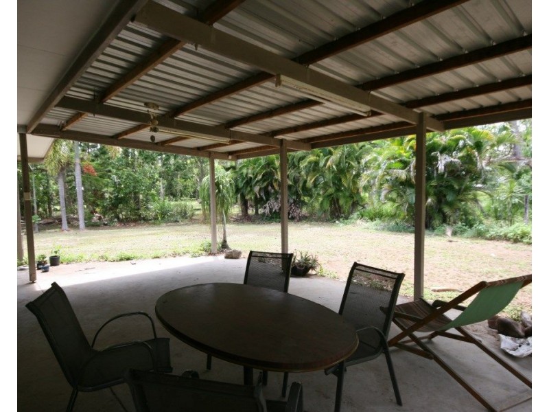 11 Theresa Court, Armstrong Beach QLD 4737