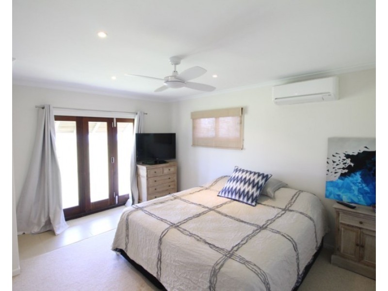 26 Owen Jenkins Drive, Sarina Beach QLD 4737