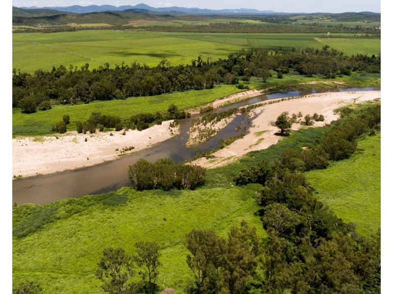 9545 Bruce Highway, Bloomsbury QLD 4799