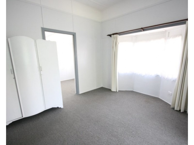 11 Brewers Road, Sarina QLD 4737