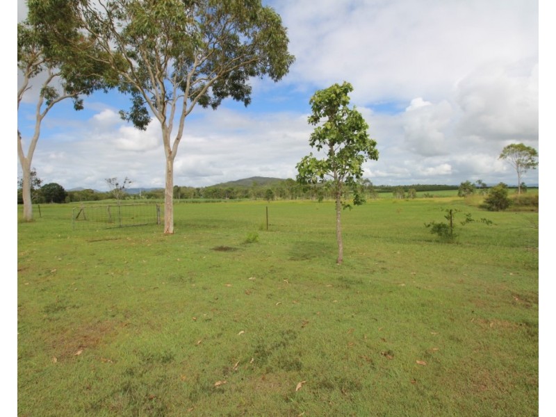 4 Swan Road, Koumala QLD 4738