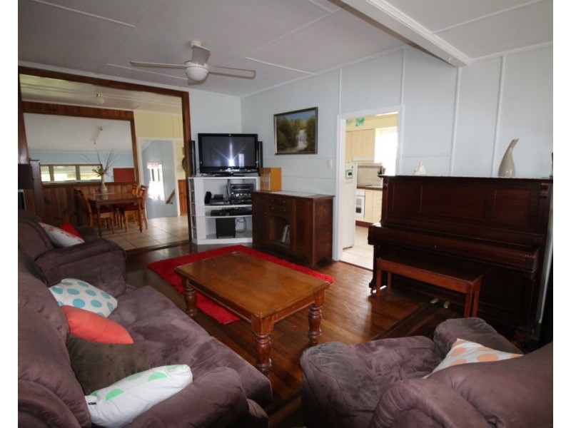 4 Swan Road, Koumala QLD 4738