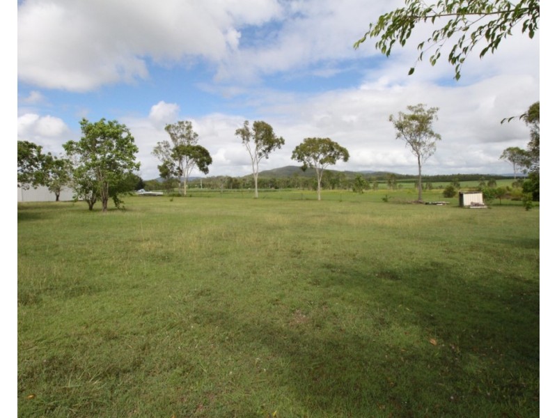 4 Swan Road, Koumala QLD 4738