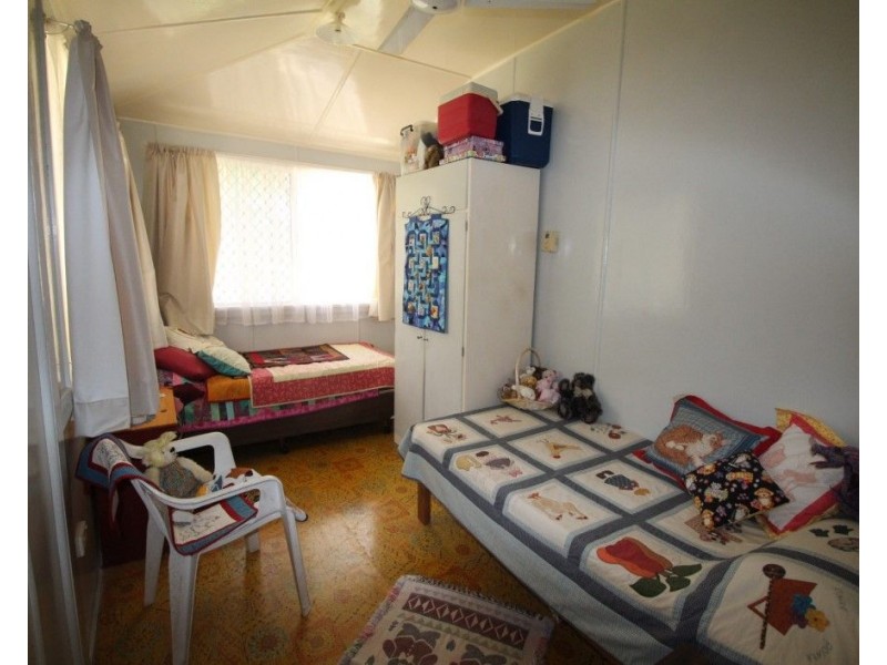 15 Crescent Street, Armstrong Beach QLD 4737