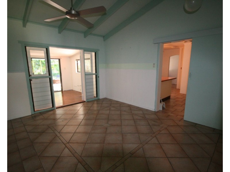 15 Windsor Drive, Hay Point QLD 4740