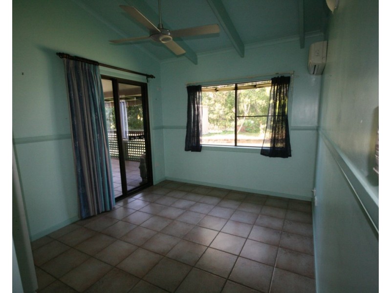 15 Windsor Drive, Hay Point QLD 4740