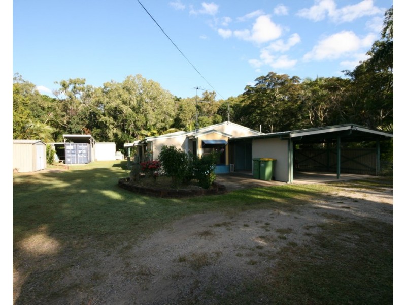 15 Windsor Drive, Hay Point QLD 4740