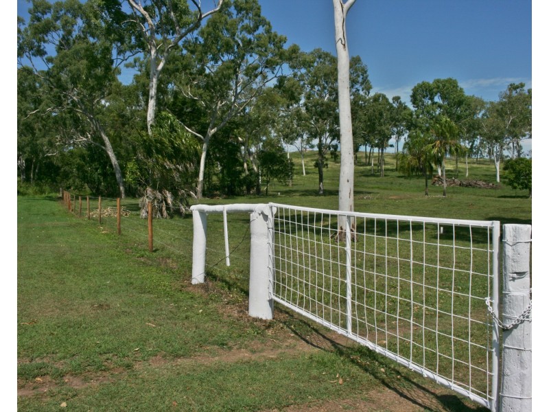 896 Sarina Beach Road, Sarina Beach QLD 4737