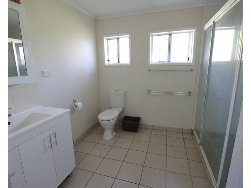 34 Perry Road, Sarina QLD 4737