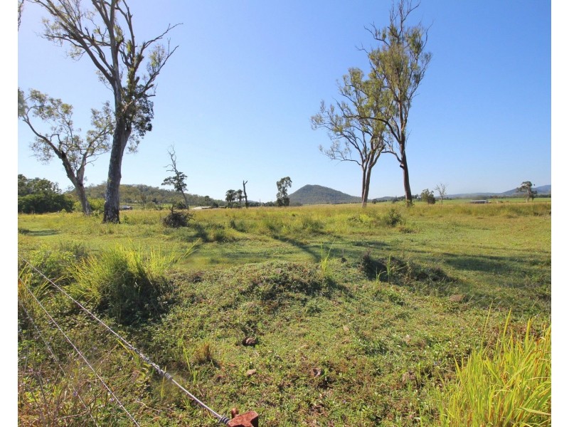 34 Perry Road, Sarina QLD 4737