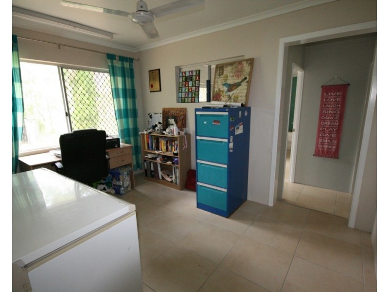 11 Theresa Court, Armstrong Beach QLD 4737
