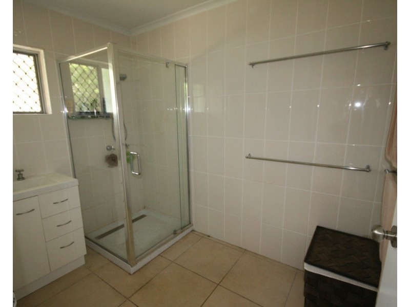 11 Theresa Court, Armstrong Beach QLD 4737