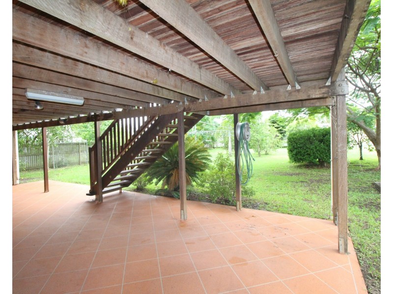 40 Place Avenue, Sarina QLD 4737