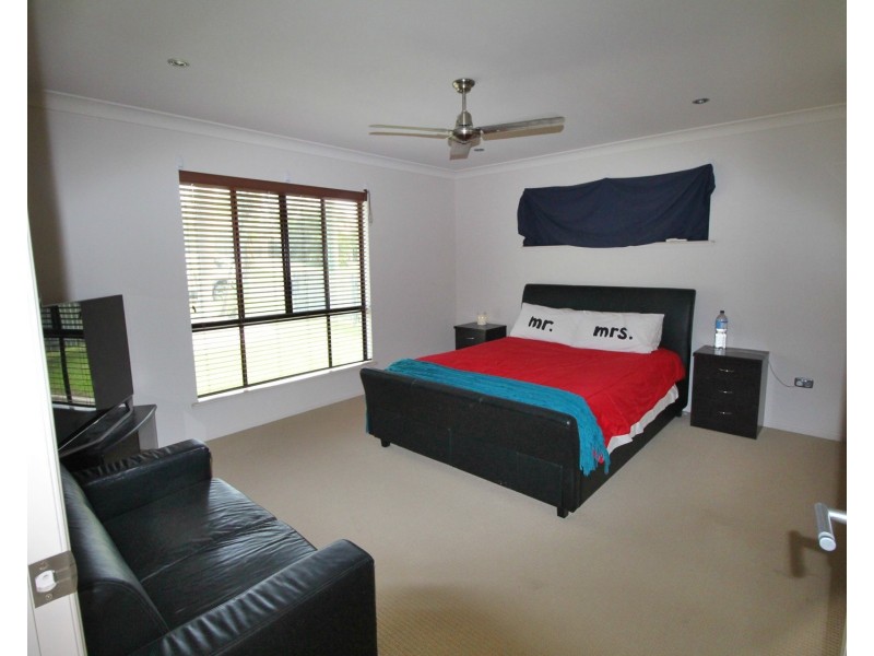 44 Brooksfield Drive, Sarina Beach QLD 4737