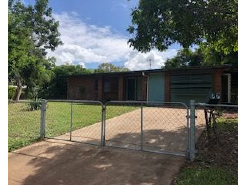 54 Crescent, Armstrong Beach QLD 4737