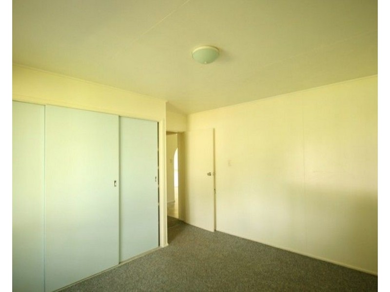 54 Crescent, Armstrong Beach QLD 4737