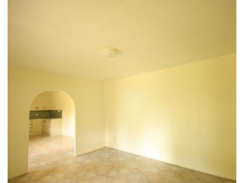 54 Crescent, Armstrong Beach QLD 4737