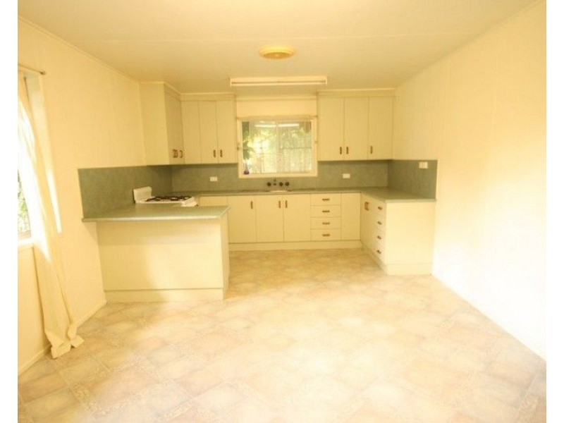 54 Crescent, Armstrong Beach QLD 4737