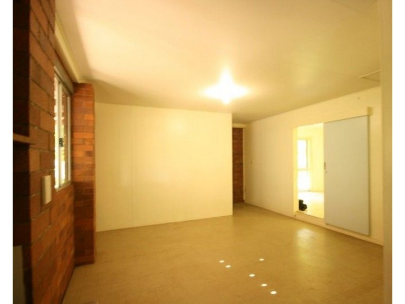 54 Crescent, Armstrong Beach QLD 4737