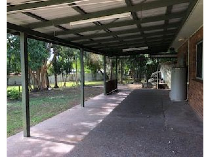 54 Crescent, Armstrong Beach QLD 4737