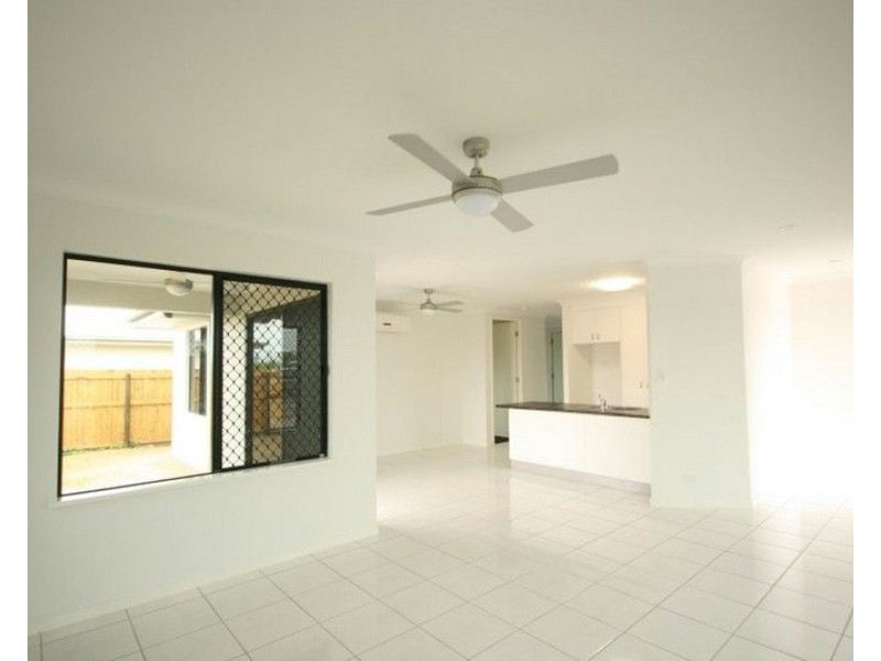 2 Ocean Court, Sarina QLD 4737
