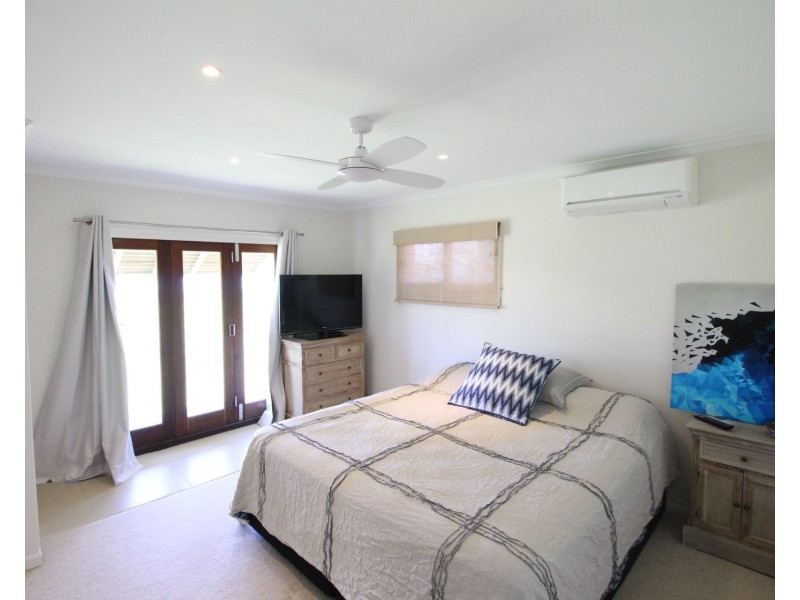 26 Owen Jenkins Drive, Sarina Beach QLD 4737