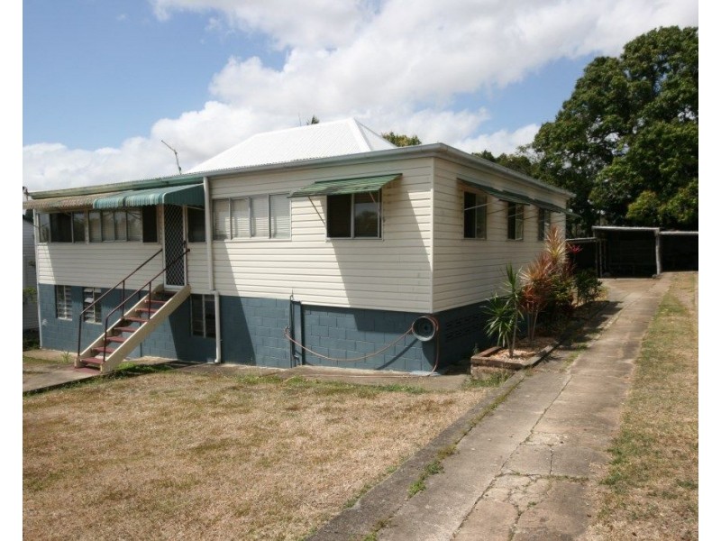 27 Leslie Street, Sarina QLD 4737