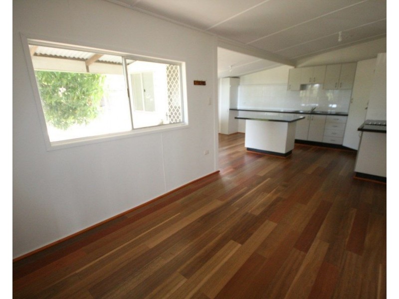 27 Leslie Street, Sarina QLD 4737