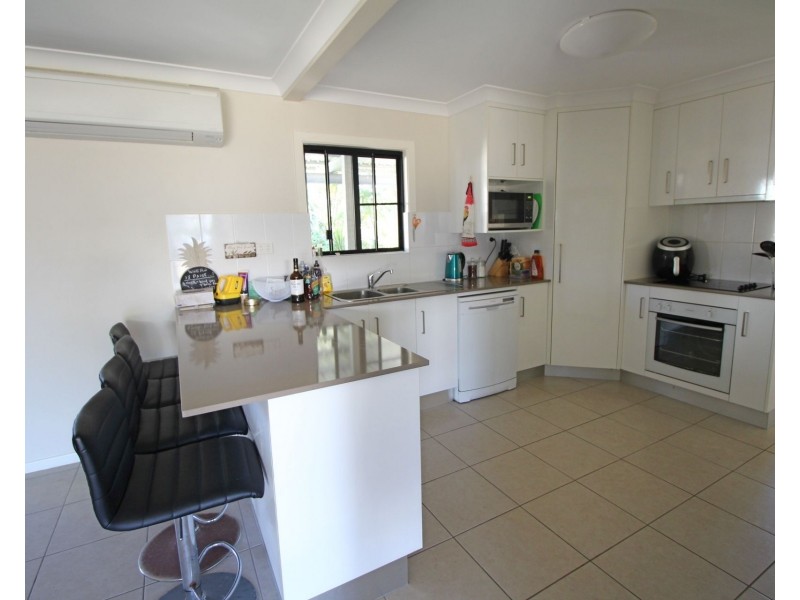 33 Poole Street, Sarina Beach QLD 4737