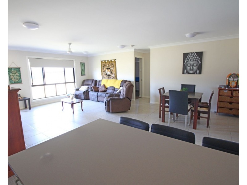 33 Poole Street, Sarina Beach QLD 4737