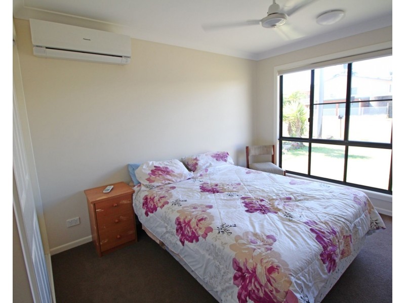 33 Poole Street, Sarina Beach QLD 4737