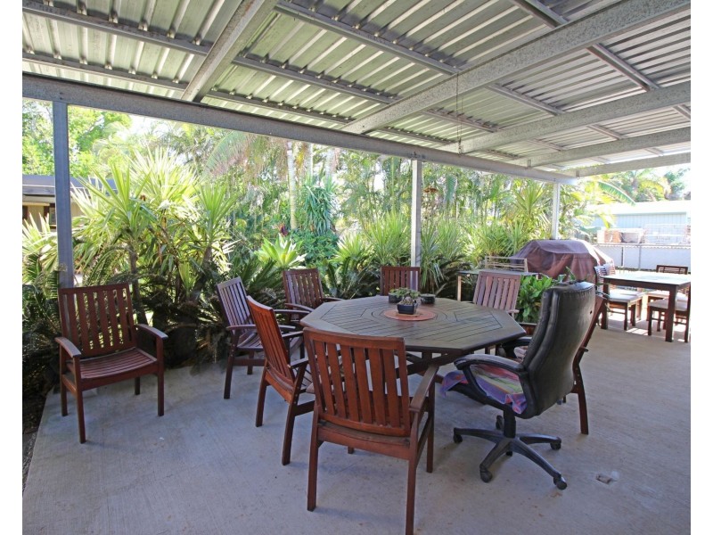 33 Poole Street, Sarina Beach QLD 4737