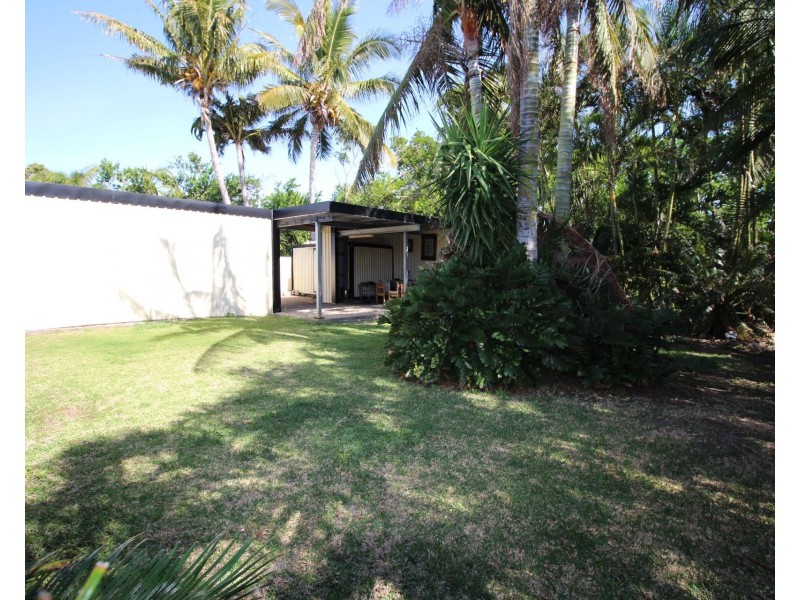 33 Poole Street, Sarina Beach QLD 4737