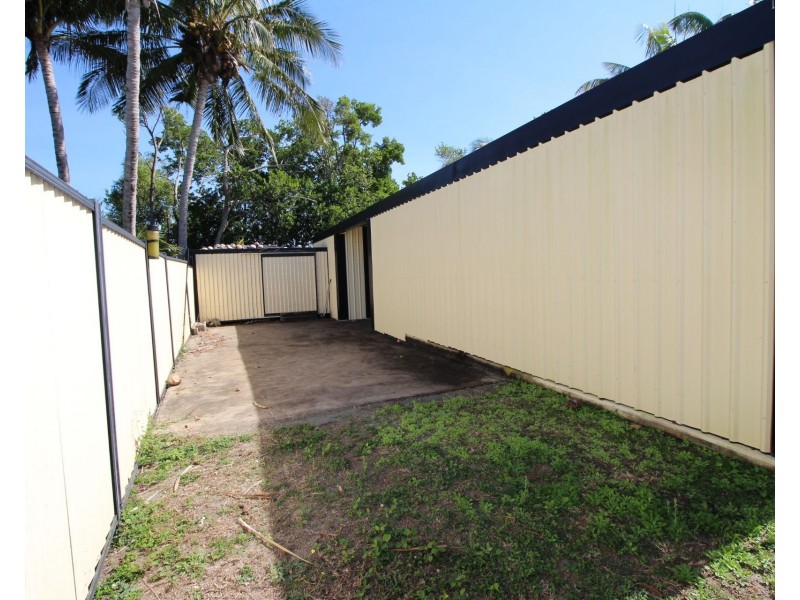 33 Poole Street, Sarina Beach QLD 4737