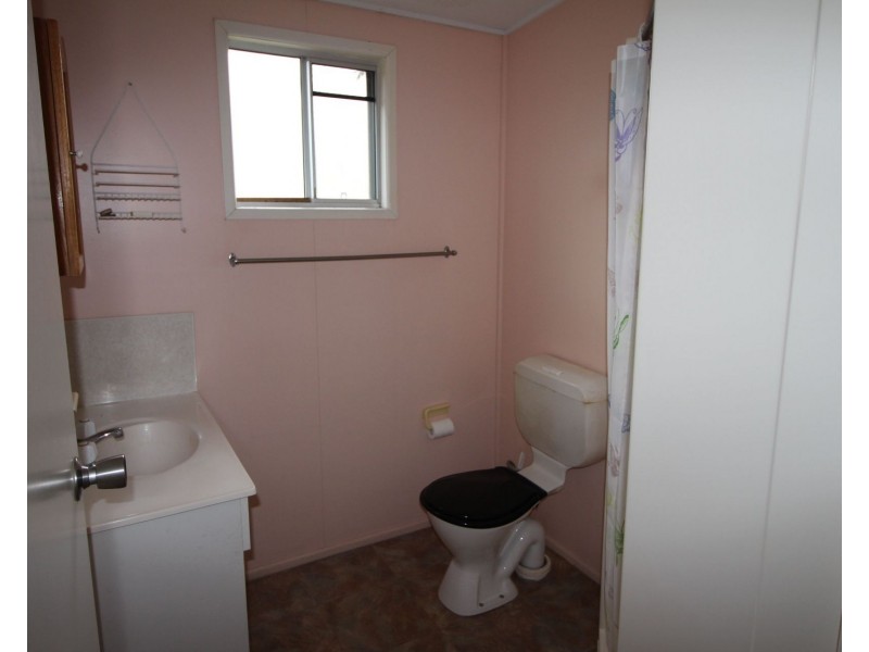 18 Hill Street, Sarina QLD 4737