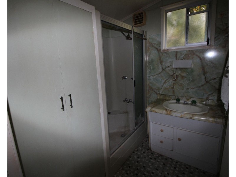 18 Hill Street, Sarina QLD 4737