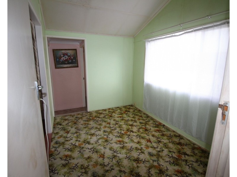 18 Hill Street, Sarina QLD 4737