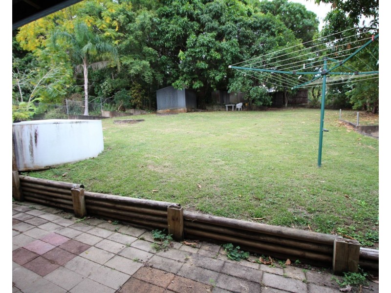 18 Hill Street, Sarina QLD 4737